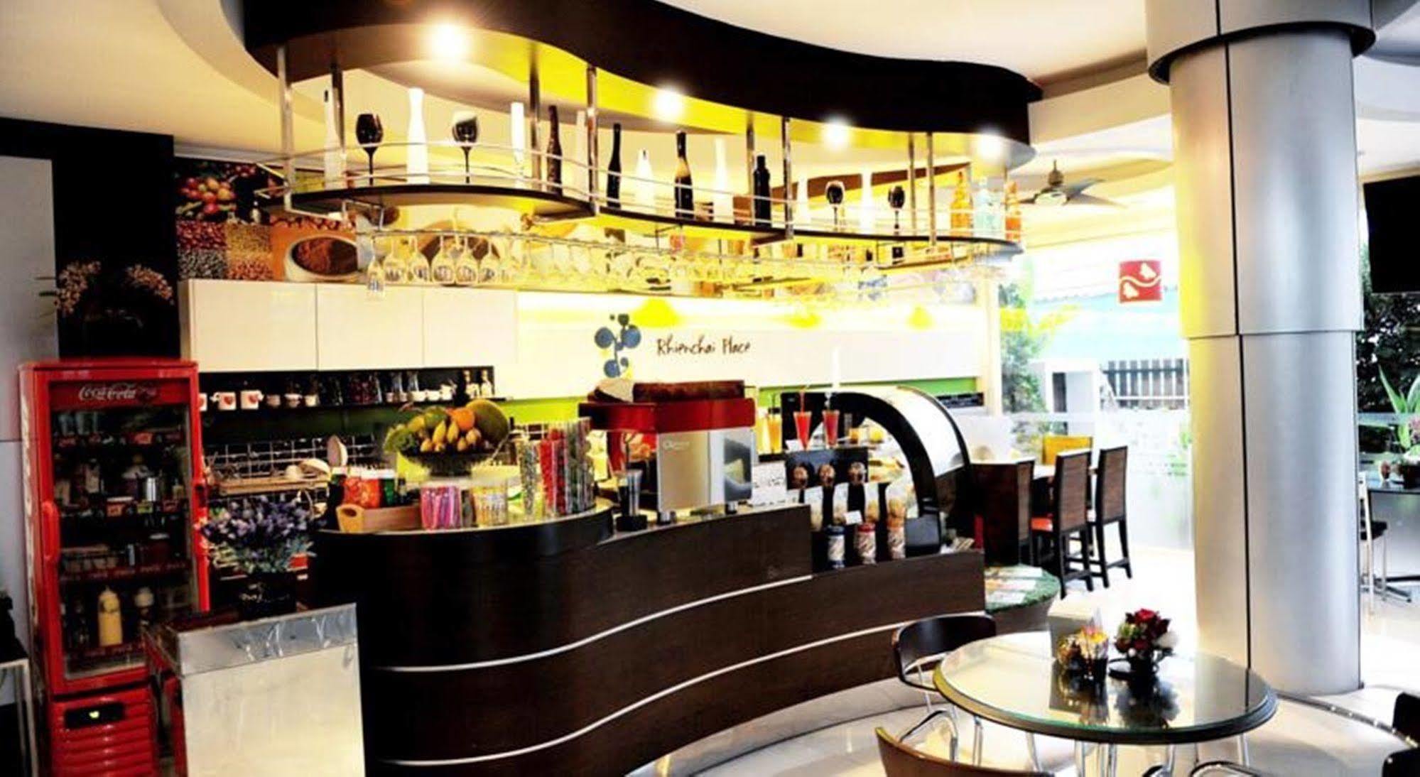 里恩查广场酒店 素叻他尼 外观 照片